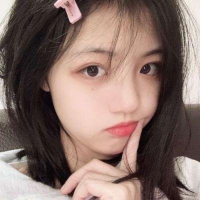 龙纹身的女孩